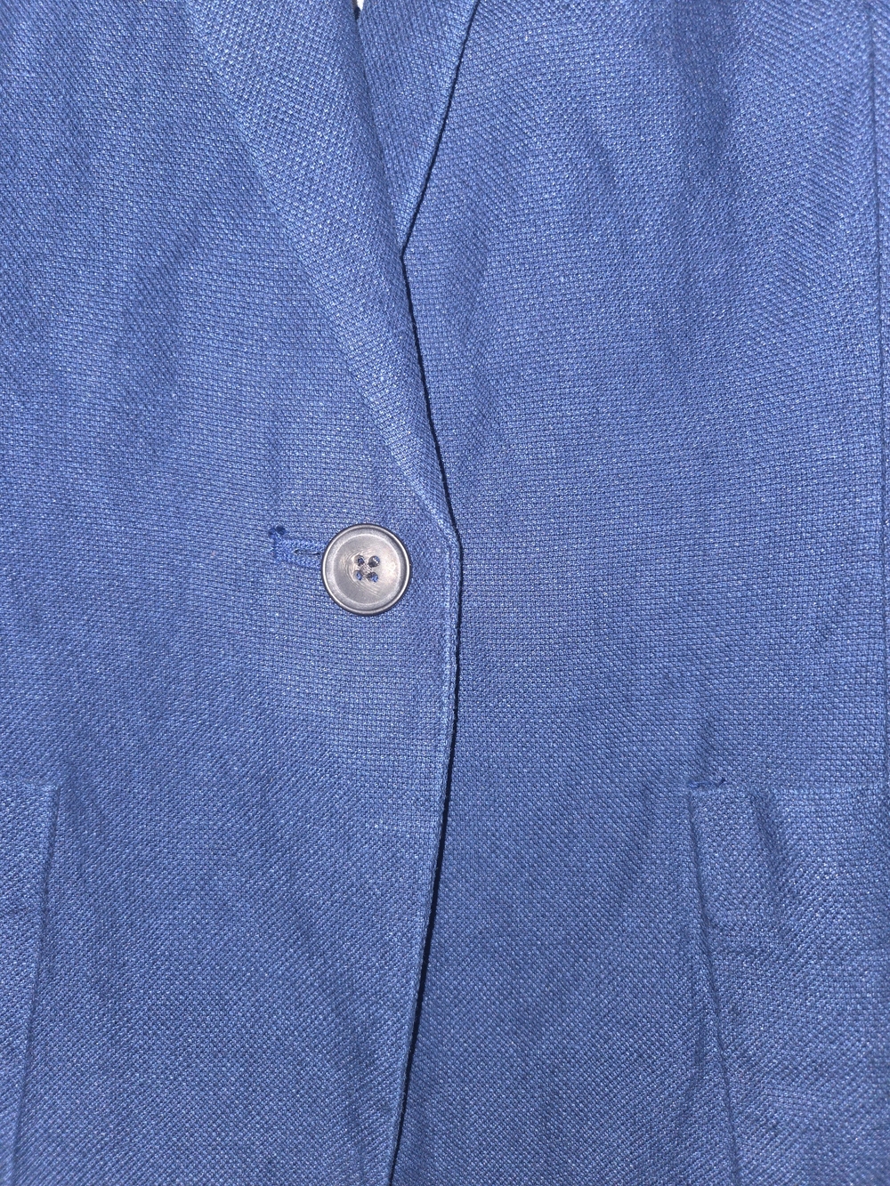 Single-Button Blazer - Picture 2 of 8